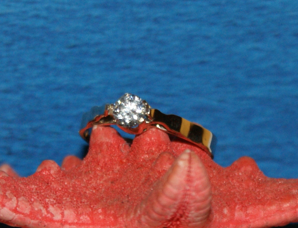 Zásnubný prsteň s diamantom.